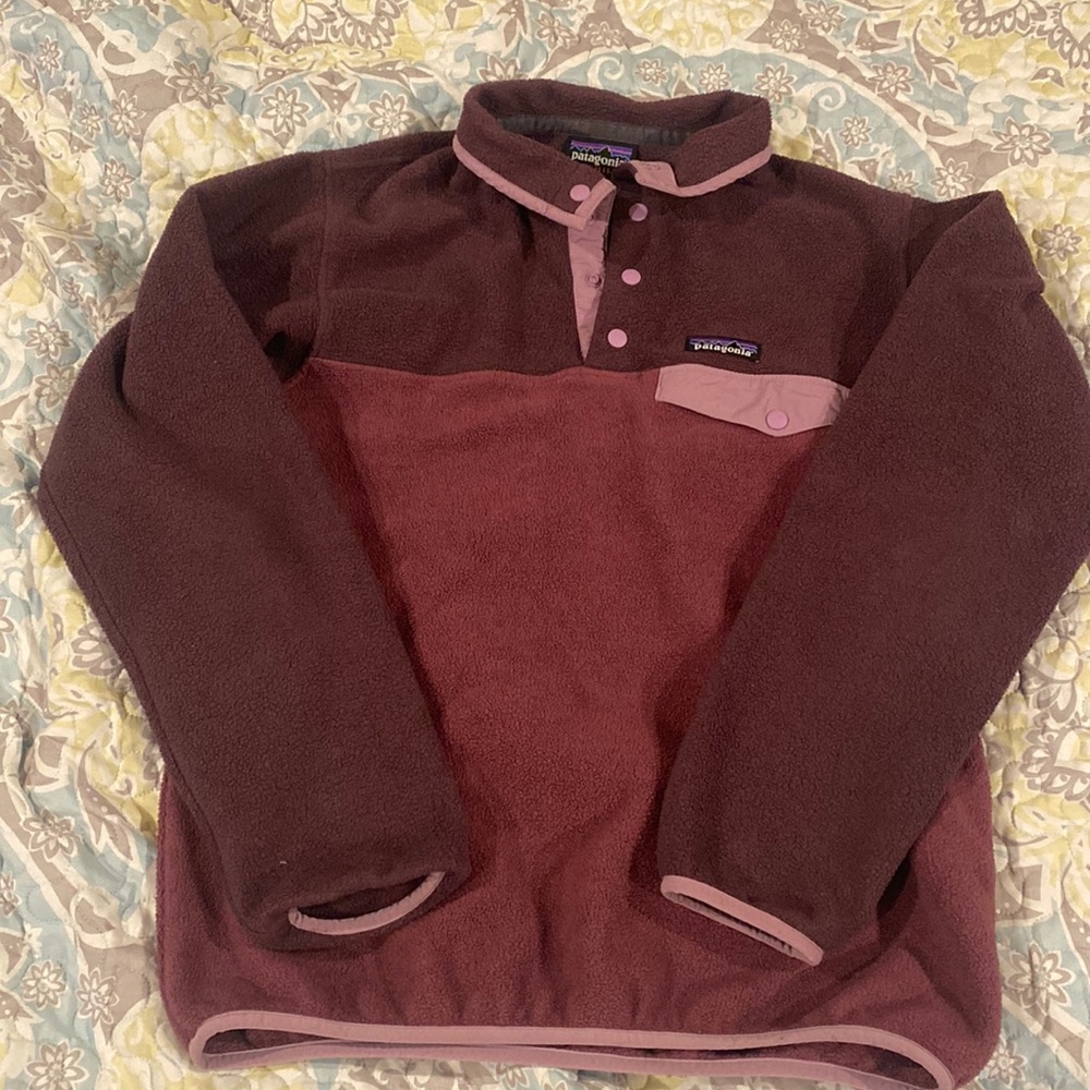 Small Patagonia pullover